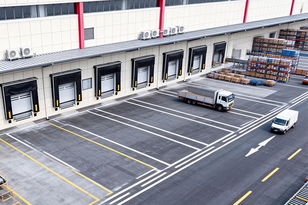 mechanical dock shelter