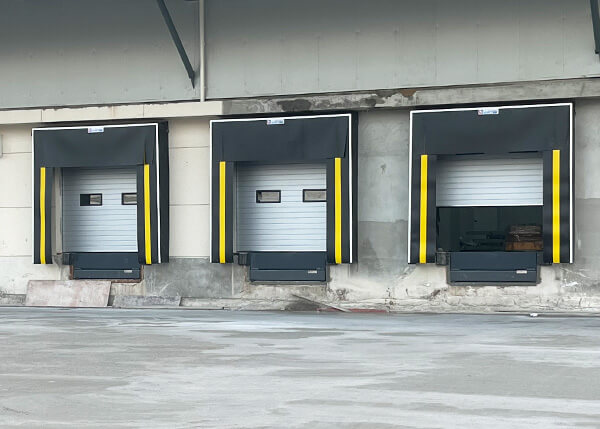 mechanical dock shelter