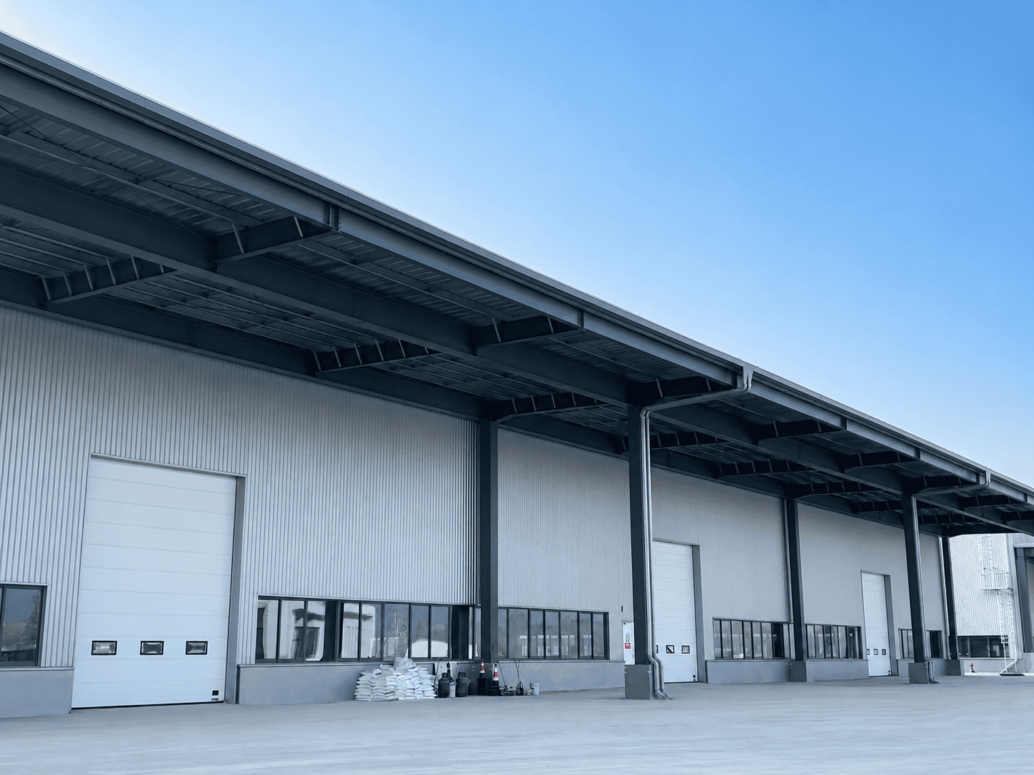 SEPPES industrial sectional overhead door